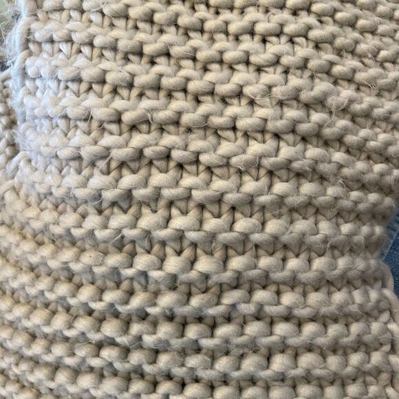 Womens Knitted Gray Winter Fringed Scarf One Size - Picture 3 of 4